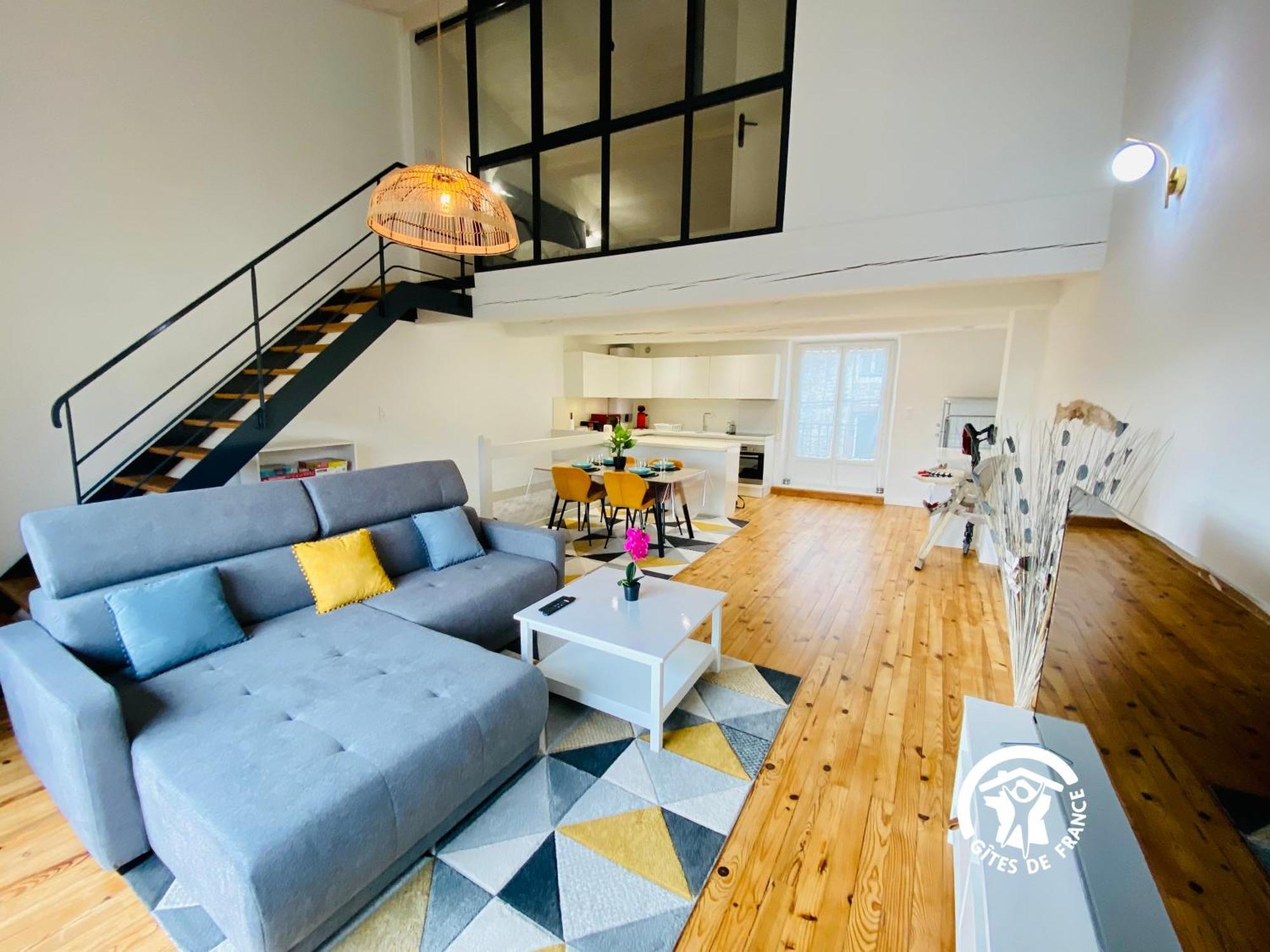 Loft Cocon Climatise - Imprenable Vue Sur Le Chateau Comtal قرقشونه المظهر الخارجي الصورة